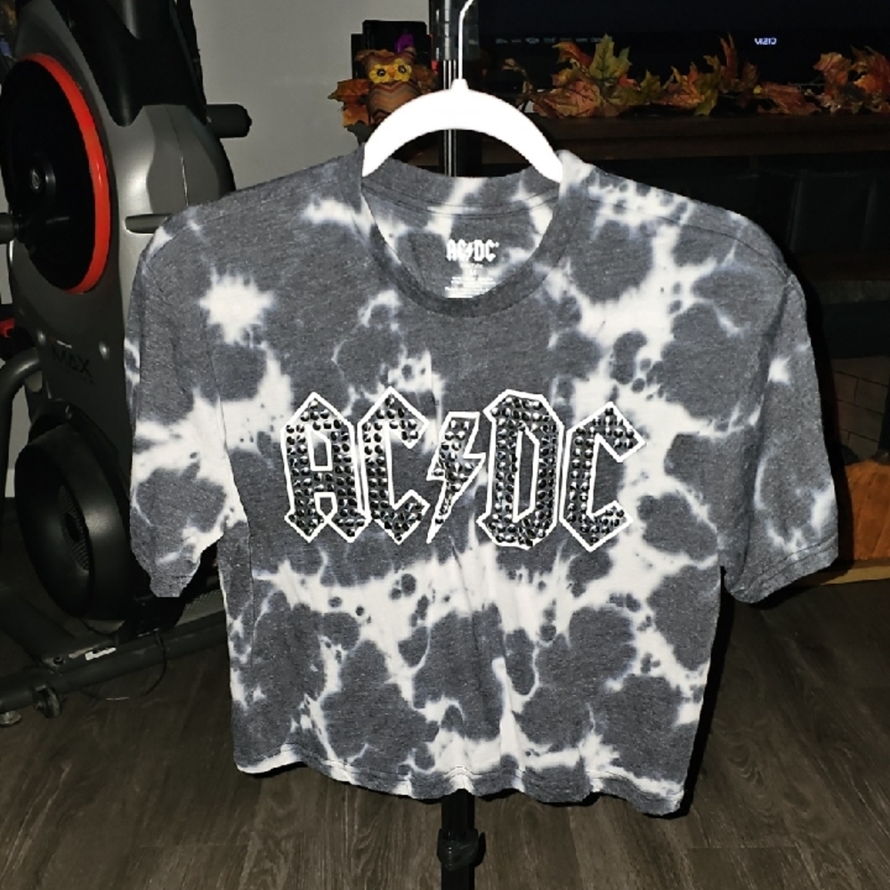 ACDC TSHIRT SZ MEDIUM!!! TIE DYE AND CROPPED!!